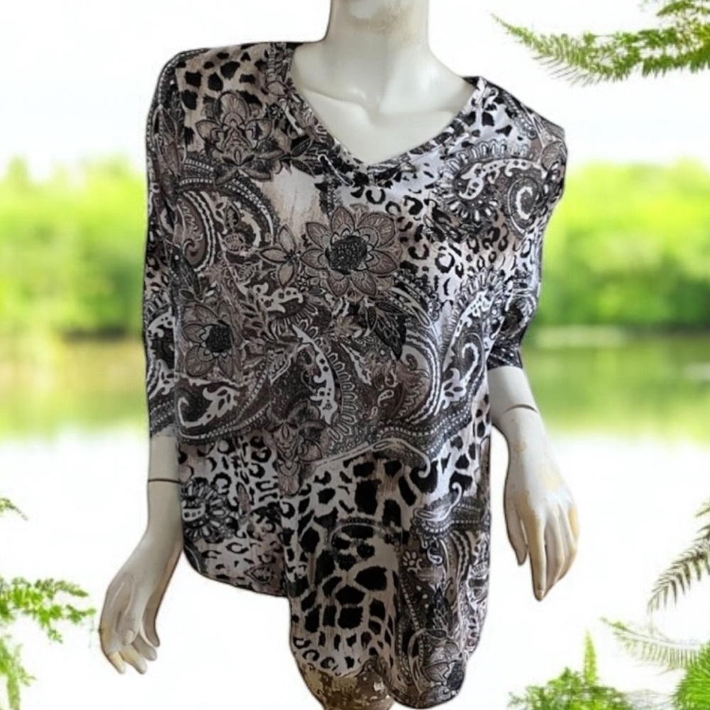 ❄️ 50% off winter Chico’s cream paisley floral V neck 3/4 sleeve lounge top L/XL